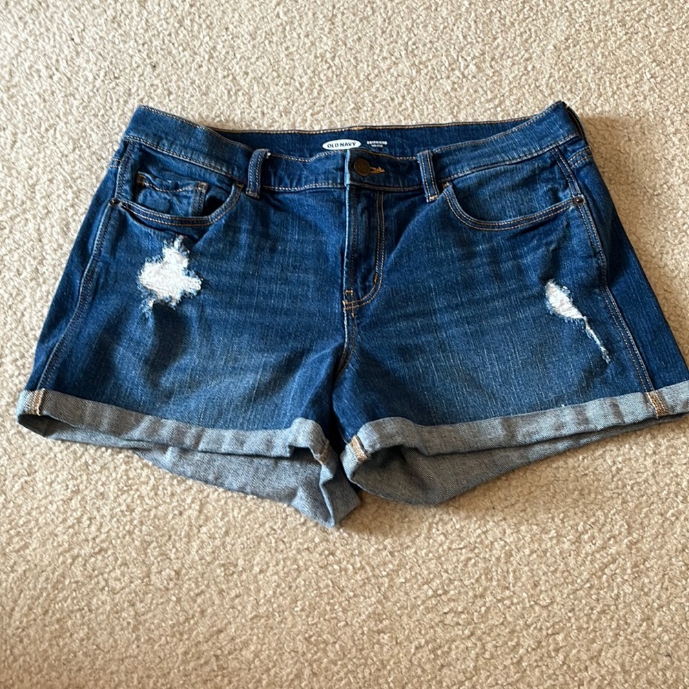 Old Navy Woman's Jean Shorts. Size: 10, boyfriend mid rise